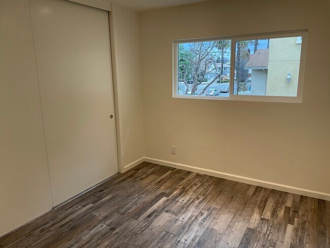 Guest Bedroom - 4032 Inglewood Blvd