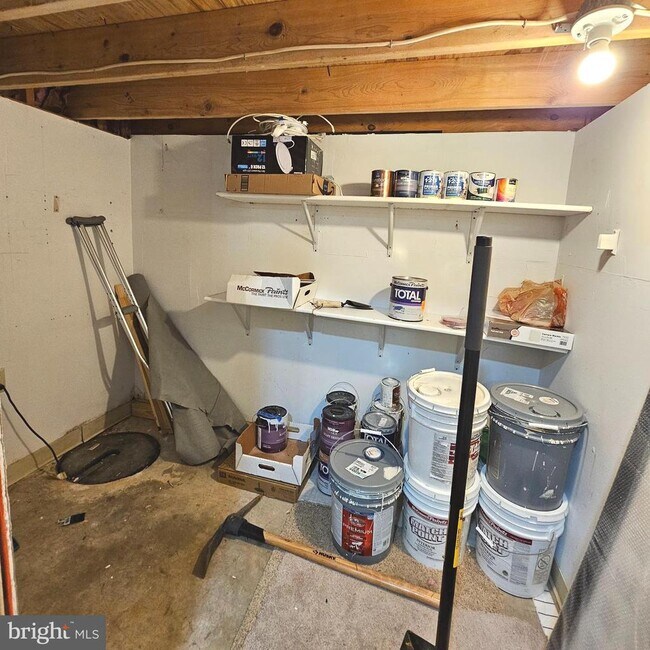 Building Photo - 7811 Wintercress Ln
