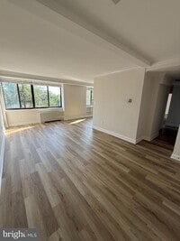 Building Photo - 4390 Lorcom Ln