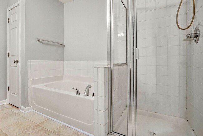 Building Photo - 11701 Coppergate Dr