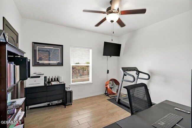 Building Photo - 7355 Via Canutillo Dr