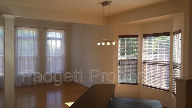 Building Photo - 4321 Meredith Creek Dr