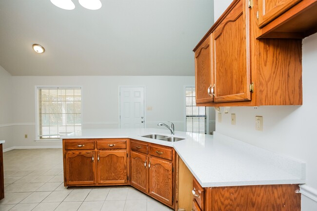 Building Photo - 5565 Liberty Ridge Cove