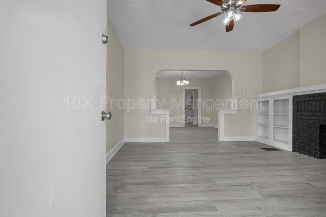 Building Photo - 1083 E 17th Ave