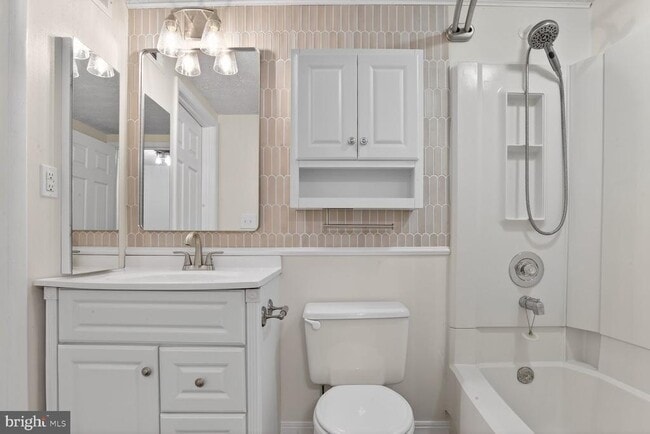 Building Photo - 3 Verity Ct