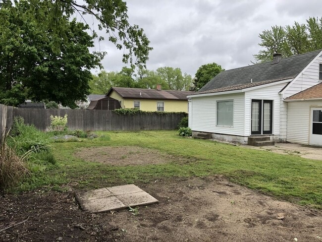 Building Photo - Spacious 4-Bedroom Home in Kentwood – Minutes from Grand Rapids