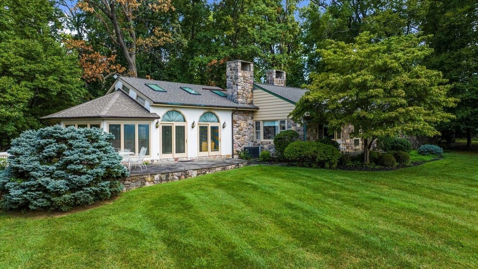 Primary Photo - 451 Merlin Rd
