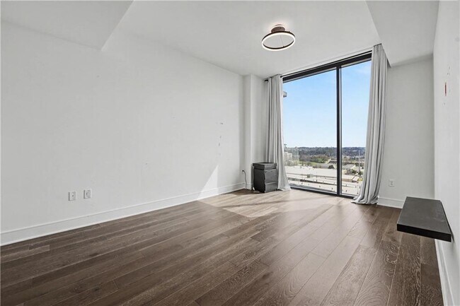 Building Photo - 788 West Marietta St NW