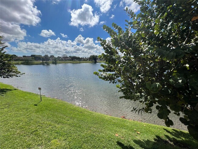 Building Photo - 10060 NW 9th St Cir