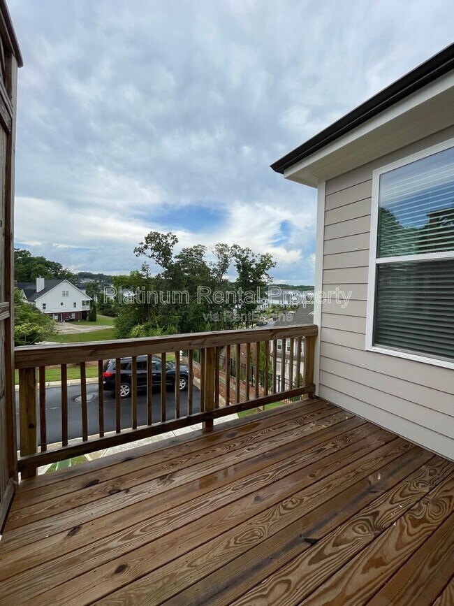 Building Photo - 5221 Riden Ct
