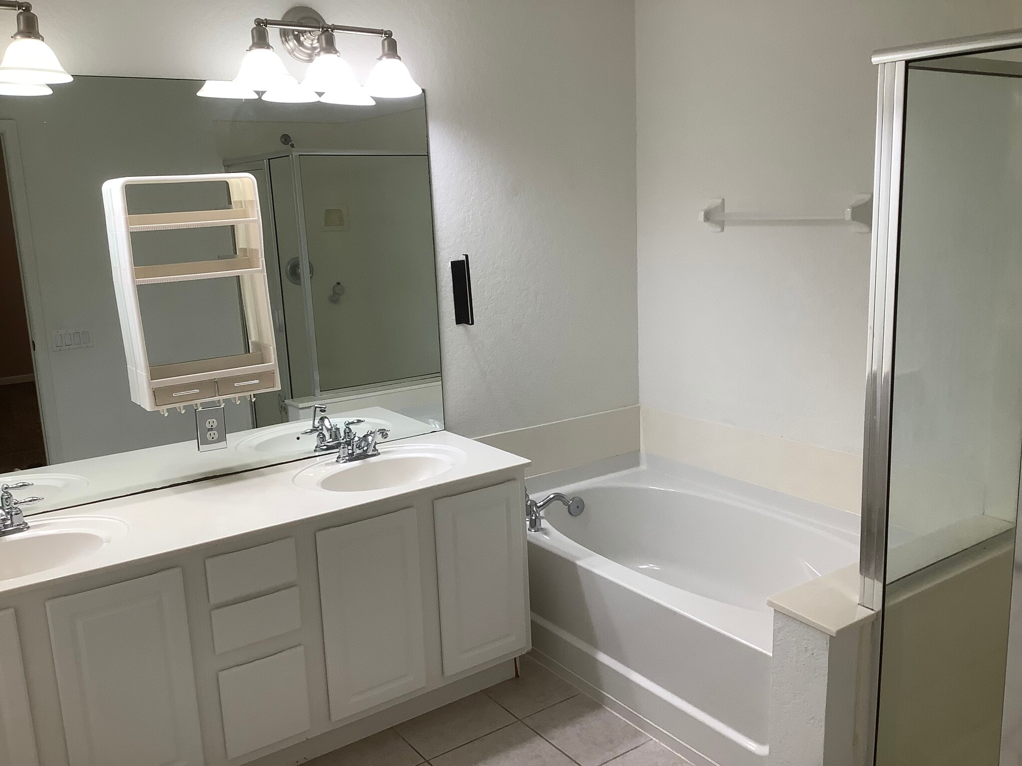 Building Photo - 1425 Shallcross Ave