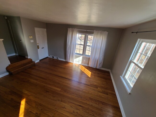 Building Photo - 8-9 Craig Ct