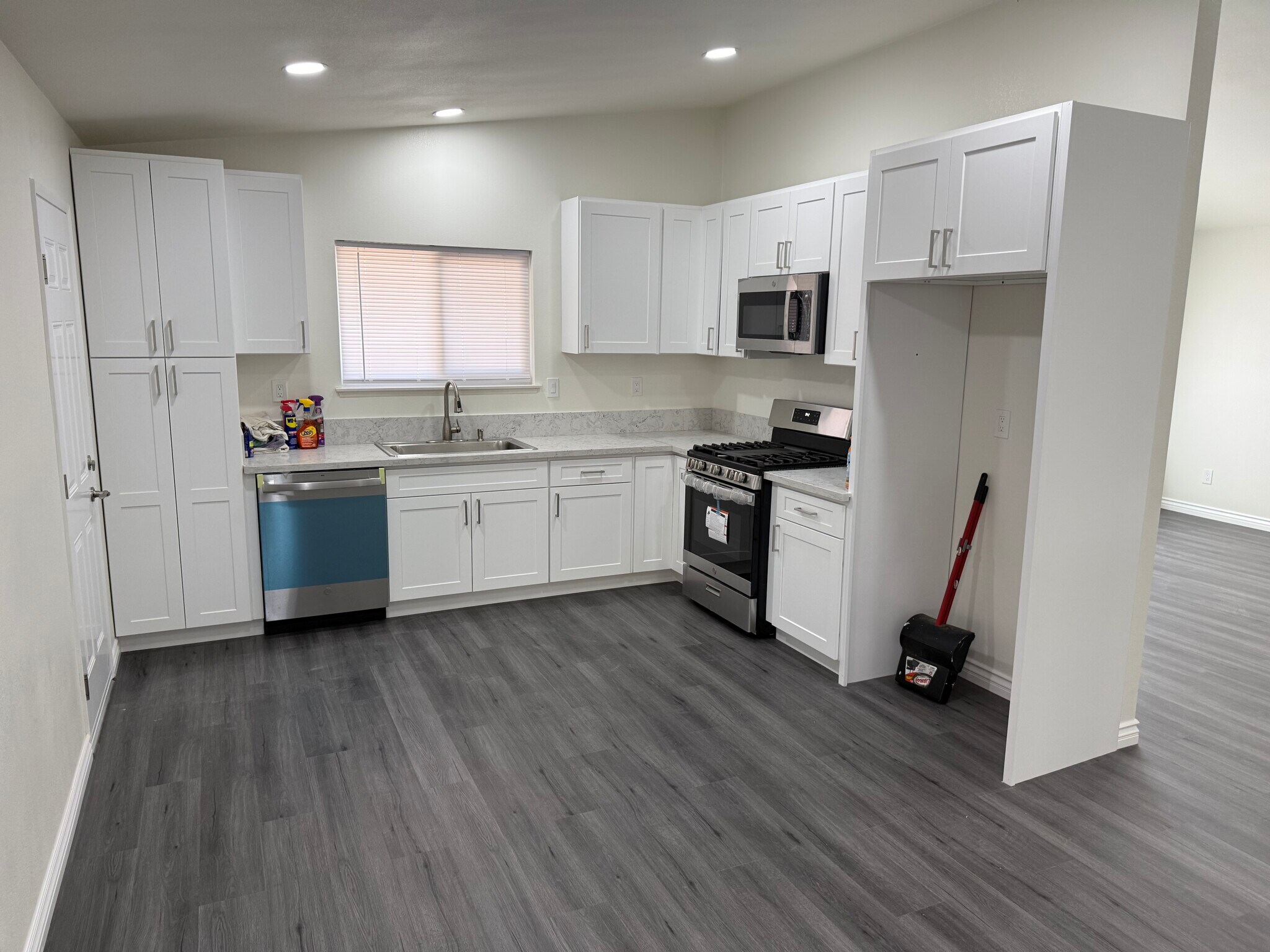 Building Photo - 7658 Cornel Ct