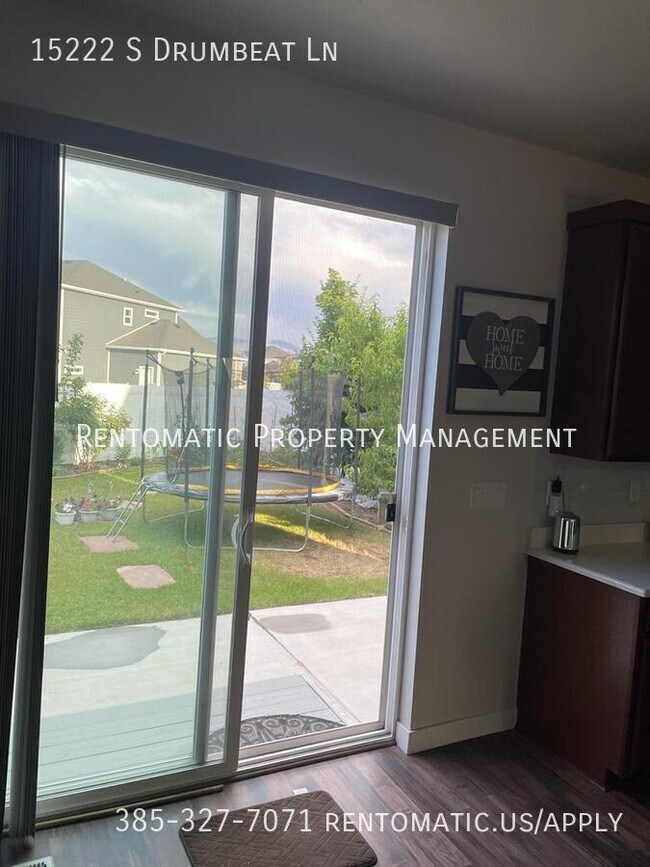Building Photo - 15222 Drumbeat Ln