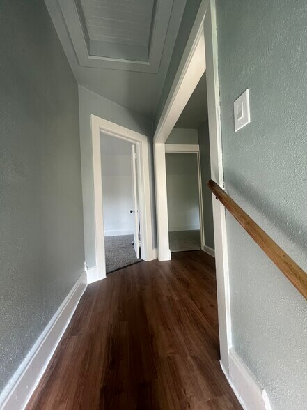Upstairs hallway - 507 Center Ave