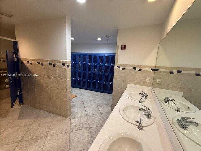 Building Photo - 1250 S Miami Ave
