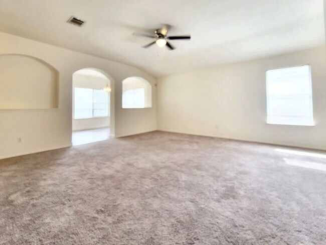 Building Photo - 1707 Zydeco Dr