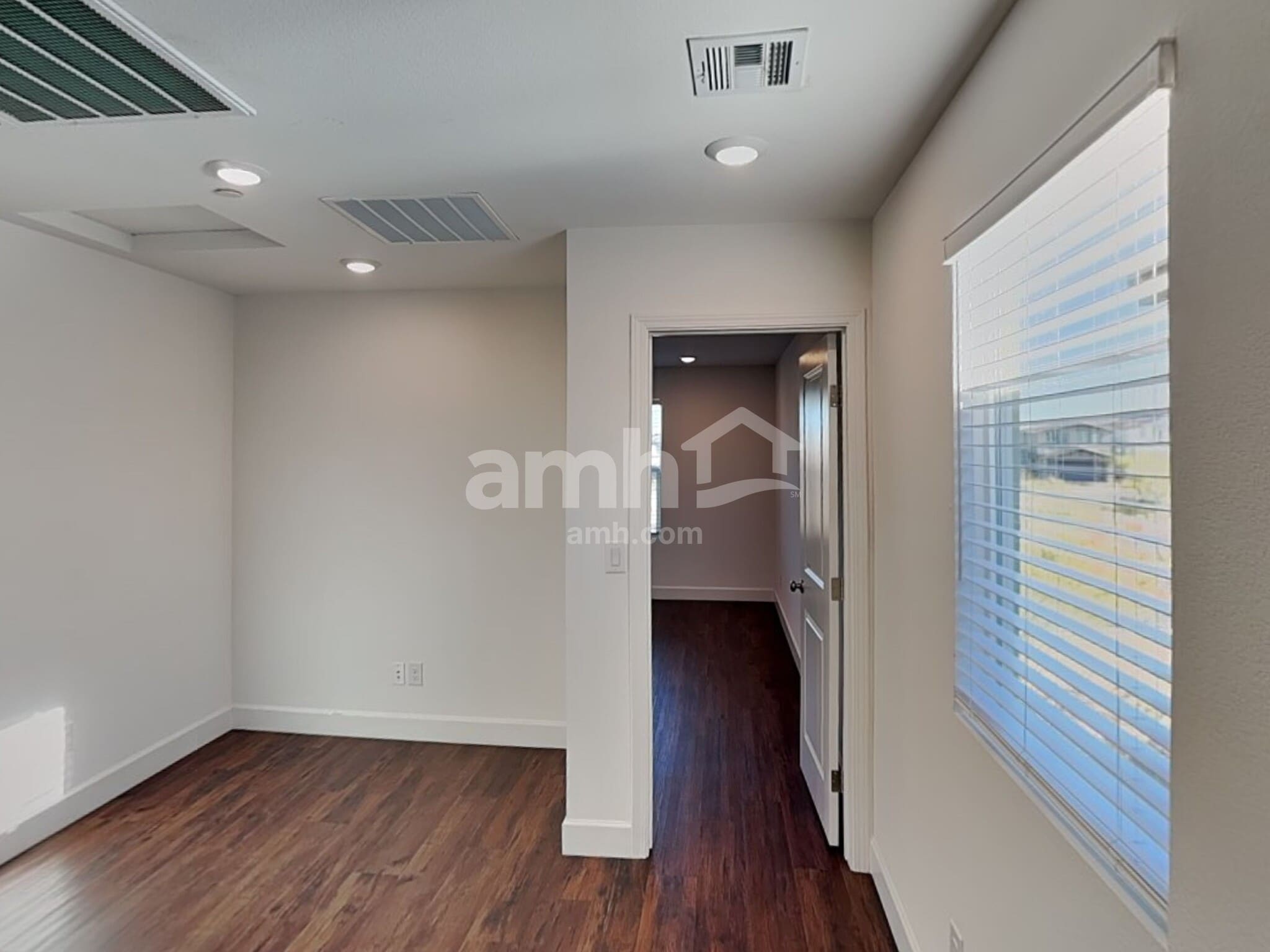 Building Photo - 296 Yasmin Daylily Pl