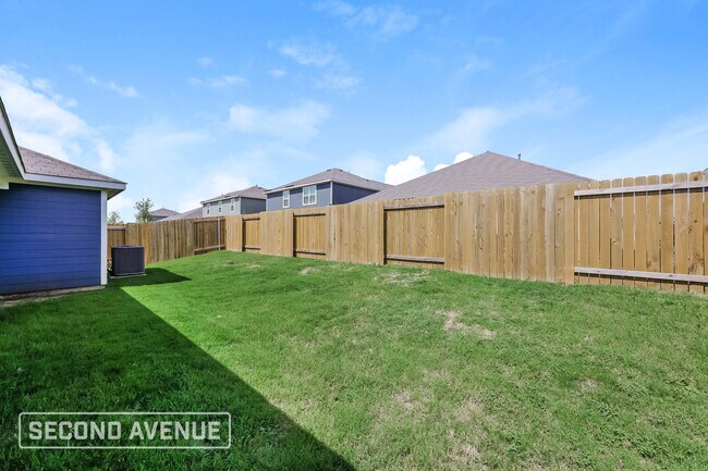 Building Photo - 1321 Woodwinds Dr