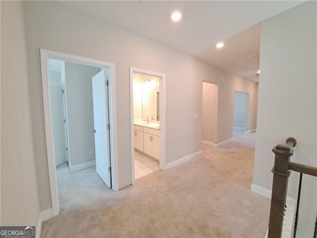 Building Photo - 637 Stan Hope Ln