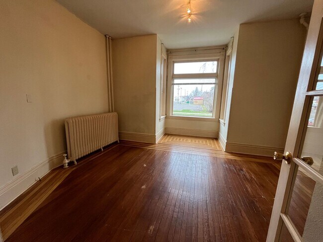 Building Photo - 1513-1515 John Ave