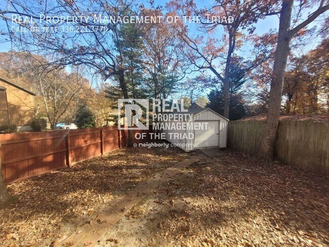 Building Photo - 1349 Brookwood Dr