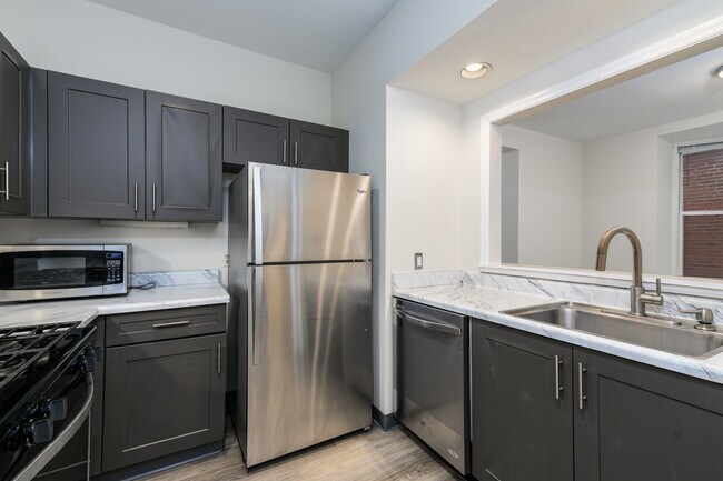 Building Photo - 5932 McPherson Ave