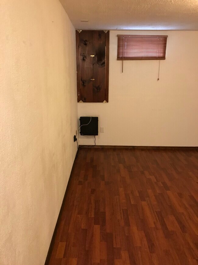 Building Photo - 16 Bowstring Way