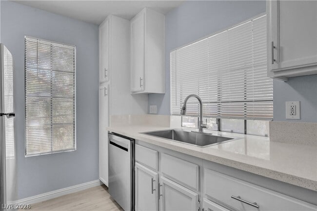 Building Photo - 4730 Nara Vista Way
