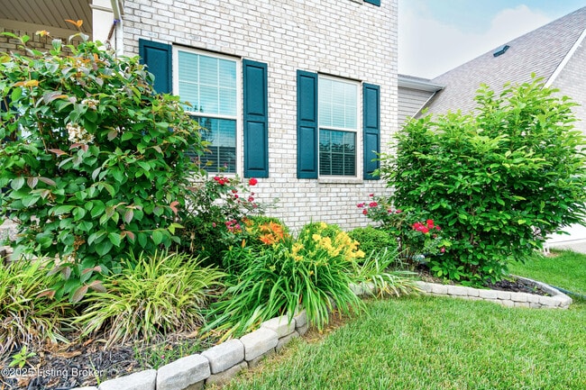 Building Photo - 16302 Spitfire Lake Path