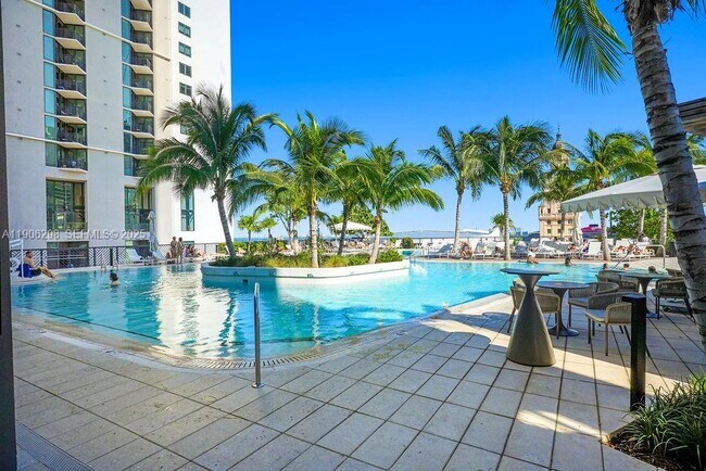 Building Photo - 159 NE 6th St