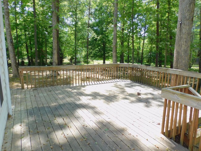 Building Photo - 7185 Avenbury Cir