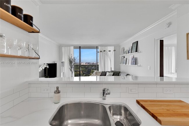 Building Photo - 3350 SW 27th Ave