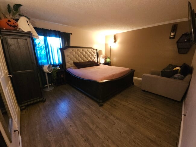 Building Photo - 13562 Vellanto Way