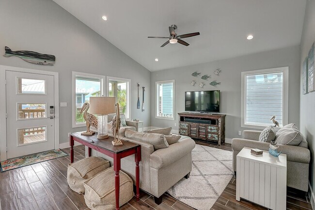 Building Photo - 409 Paradise Pointe Dr