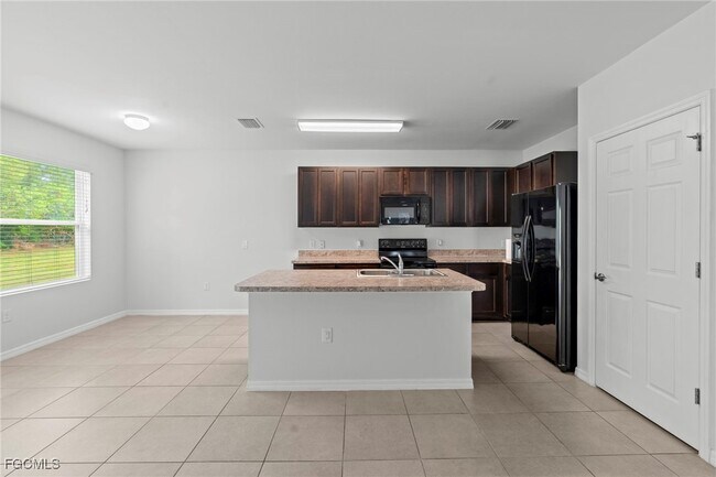 Building Photo - 2709 Loreto Ct