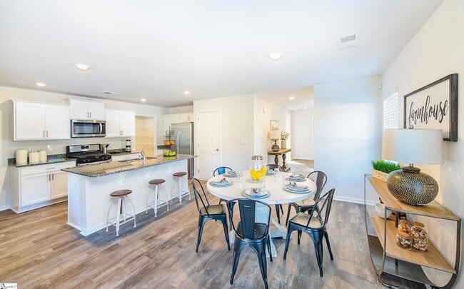 Building Photo - 1 Southern Pne Dr