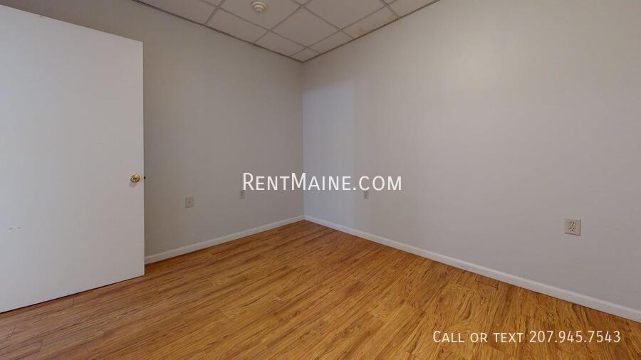 Building Photo - 35 Main St