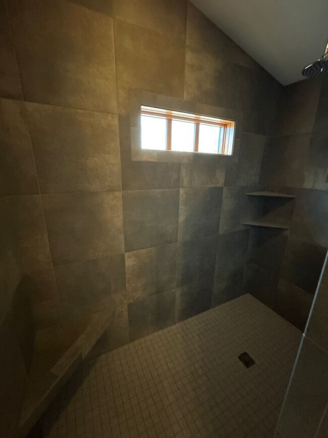 Building Photo - 205 N Bozeman Ave