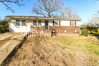 Building Photo - 32 Oakview Dr