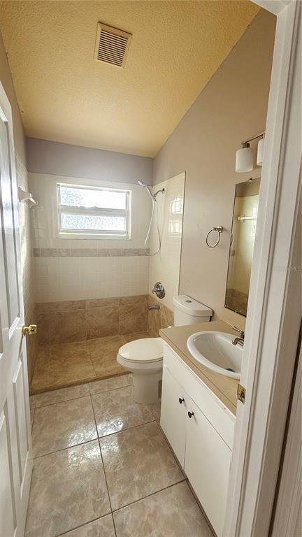 Building Photo - 1610 Bondurant Way