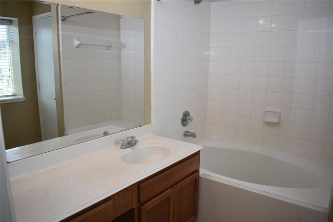 Building Photo - 13038 Brutus Hill Ln