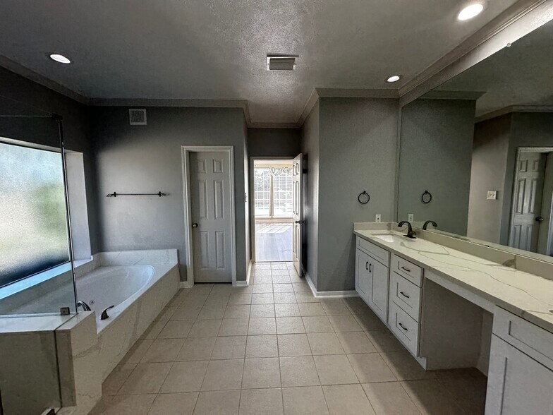 Building Photo - 4103 Pebble Beach Dr