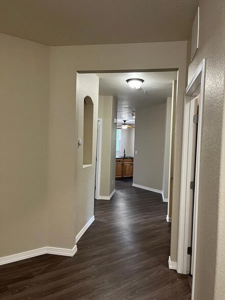 Building Photo - 15455 Canyon Rim Dr