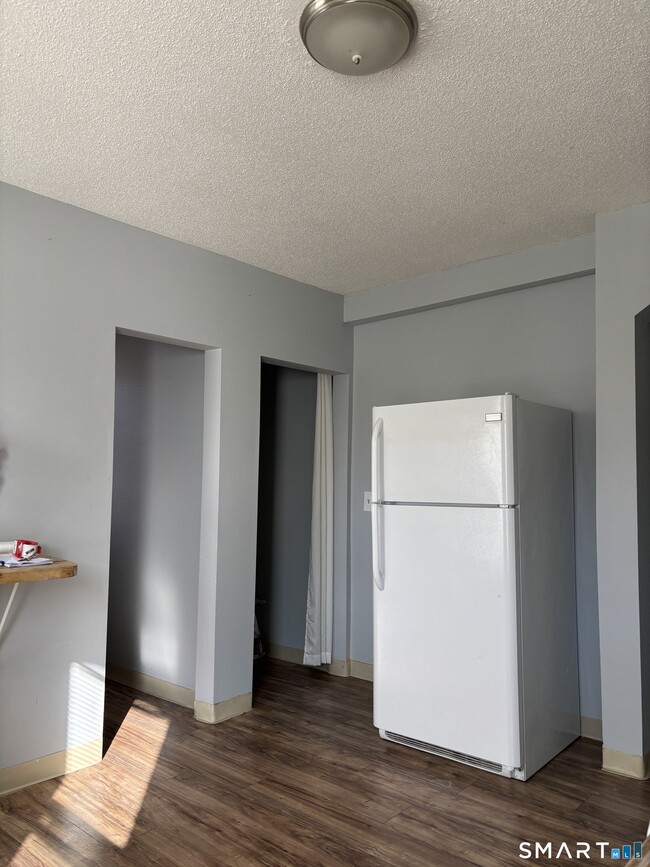 Building Photo - 3 Marley Pl