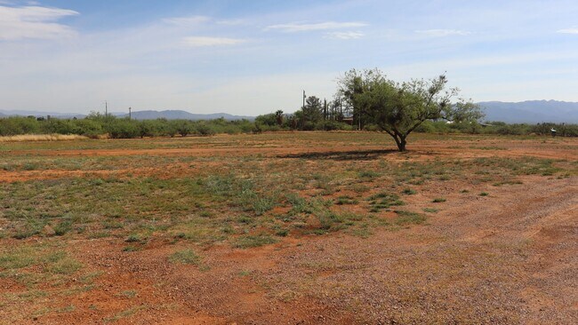Building Photo - 6206 S Ranch Rd