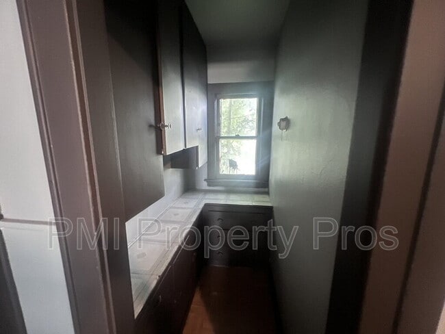 Building Photo - 2530 N 37th St