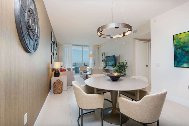 Building Photo - 4111 S Ocean Dr