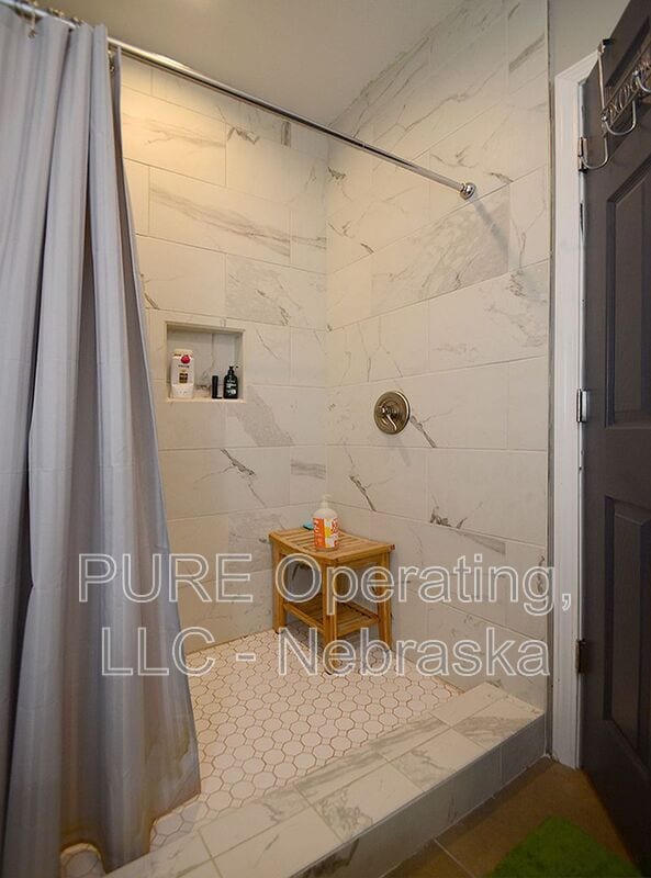 Building Photo - 2003 Crest Ridge Dr