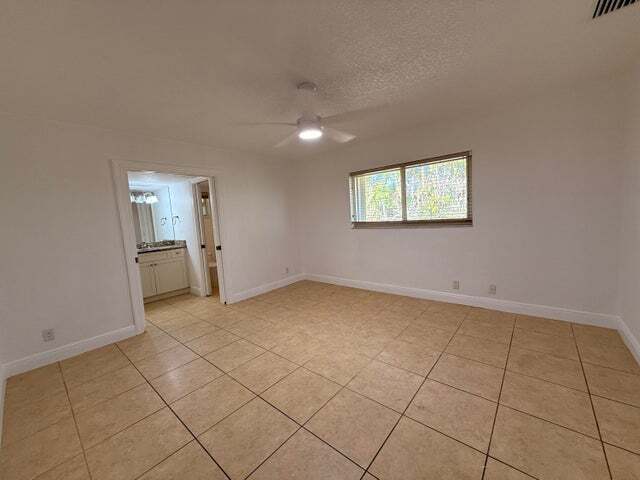 Building Photo - 6797 NE 7th Ave